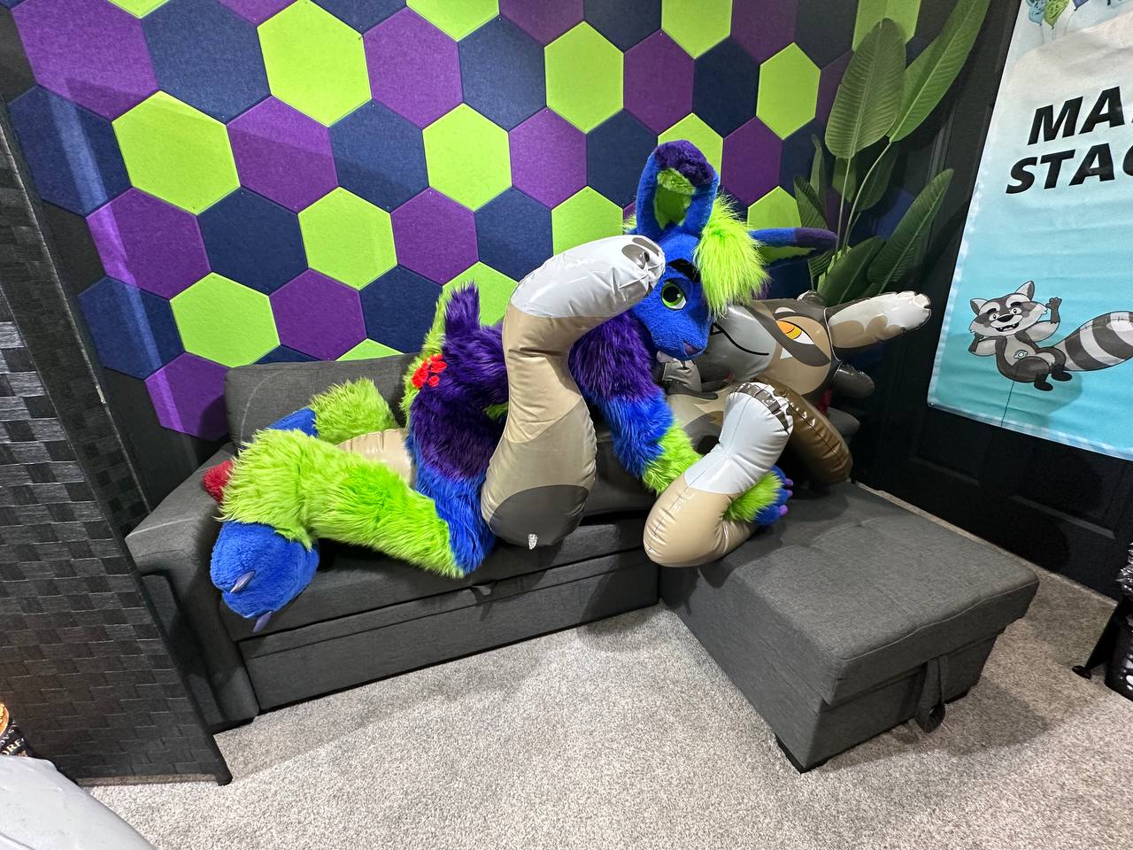 Xivy Inflatable Wolf (With SPH)