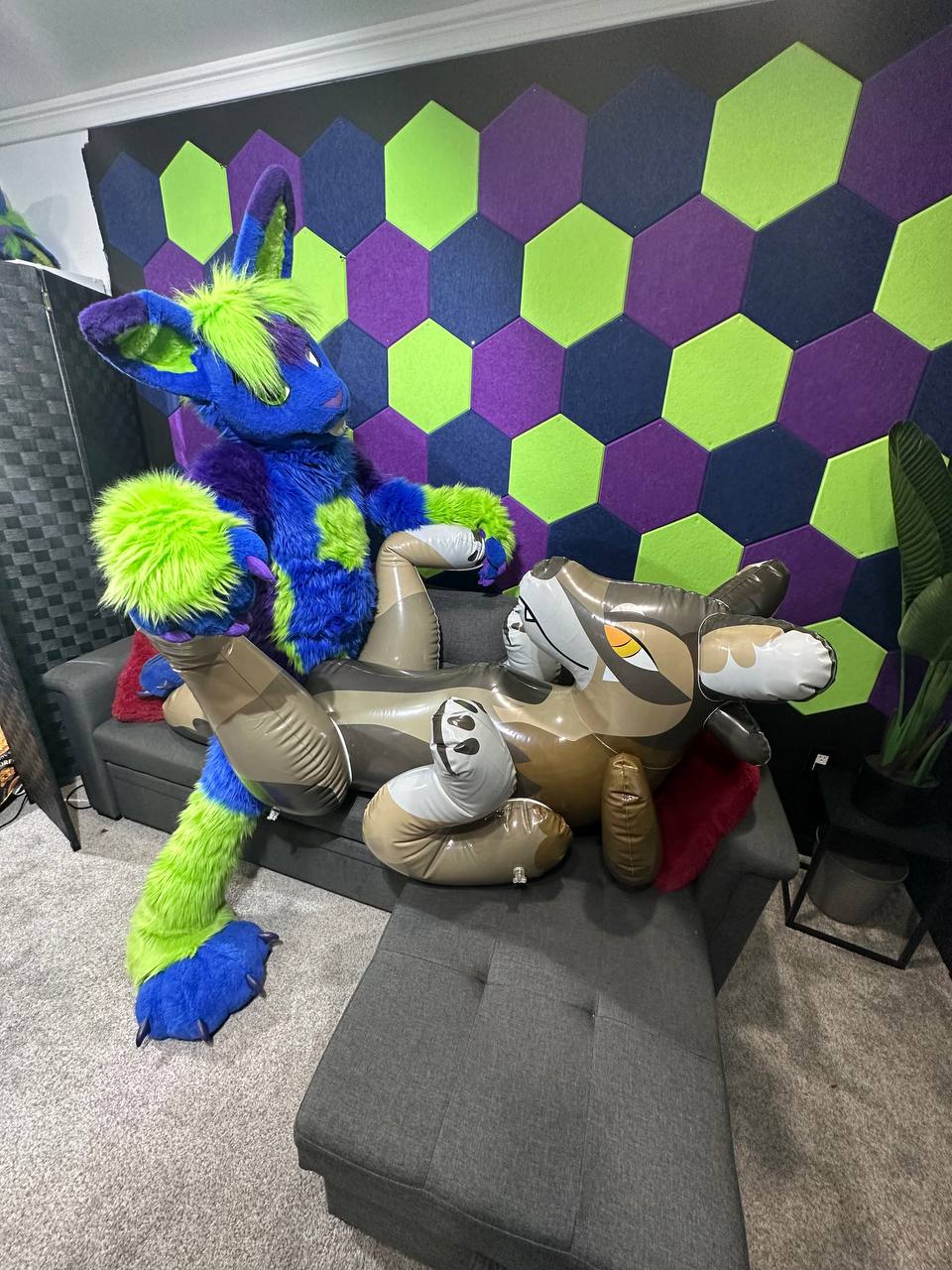 Xivy Inflatable Wolf (With SPH)