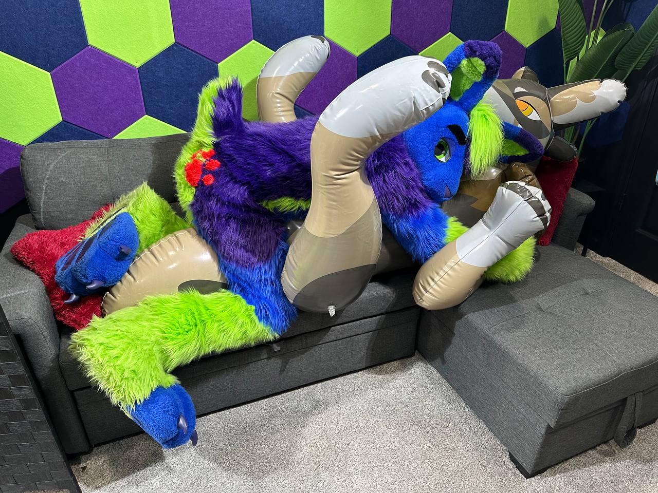 Xivy Inflatable Wolf (With SPH)