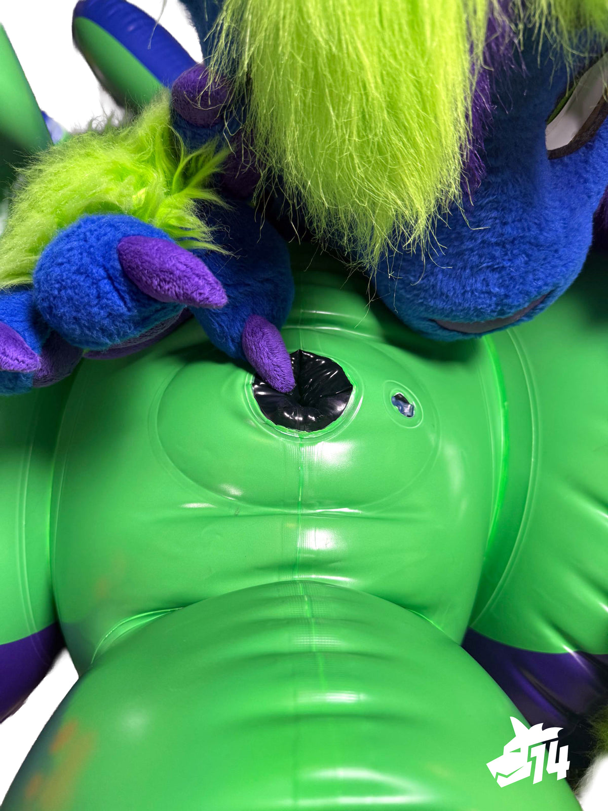 7' Nido Bunny Deluxe Inflatable (Fully Lapped) PREORDER